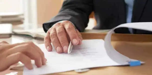 Contrato sin el Cumplimiento de los Requisitos Legales