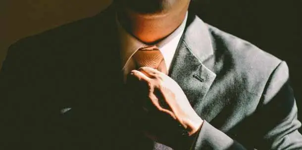 Indebido en la Celebración de Contratos